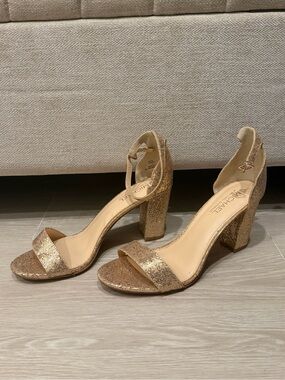 Michael by Michael Shannon Gold Glitter Block Heel Sandals | Size 11